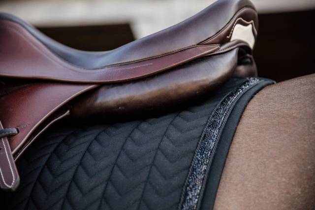 Tapis de selle Glitter Stone Jumping - Kentucky - Matelassage fishbone