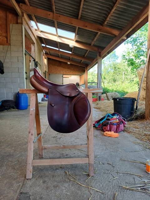 SELLE CWD année 2010 bon état 