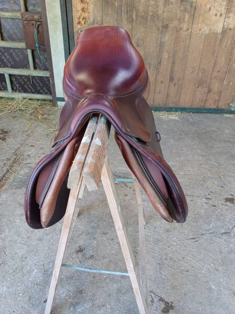 SELLE CWD année 2010 bon état 