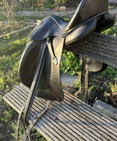 Selle dressage Bates innova