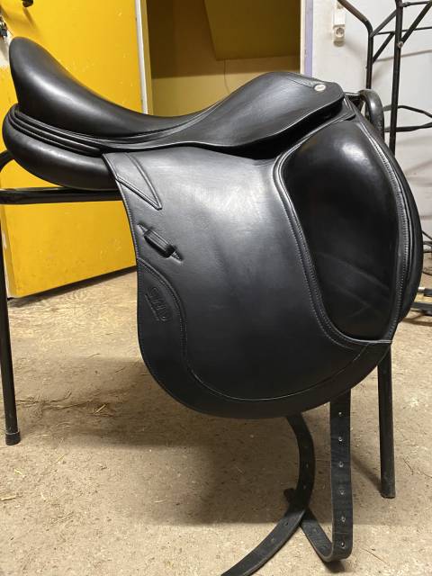Selle de dressage CWD 