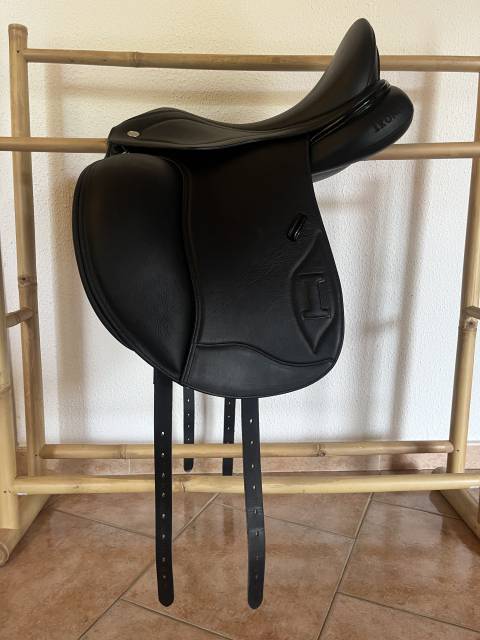 Selle de dressage Ikonic double quartier Evolution 