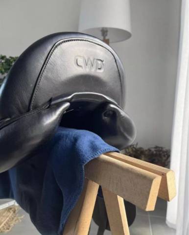 Selle de dressage CWD