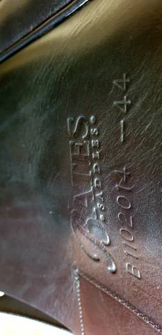 Selle Bates en cuir noire Isabell Cair