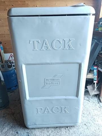 Armoire sellerie/van ou écurie