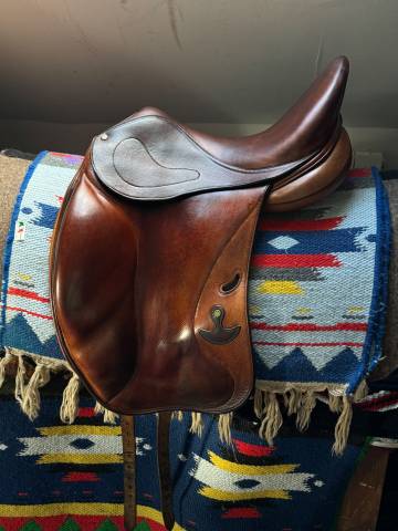 Selle de dressage Delgrange Olympia 2013 17,5P Q4 