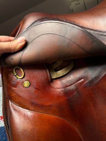 Selle de dressage Delgrange Olympia 2013 17,5P Q4 