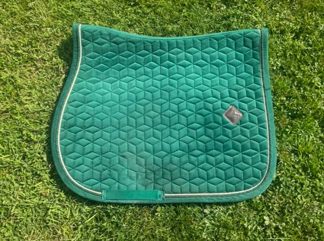 Tapis Kentucky vert émeraude – Velours haut de gamme