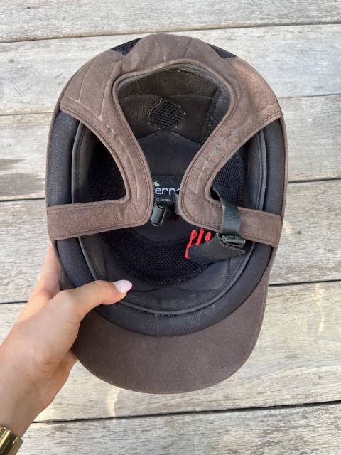 casque équitation marron