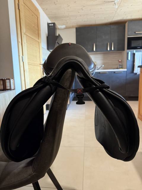 Selle Equipe EK-GO ECarbon