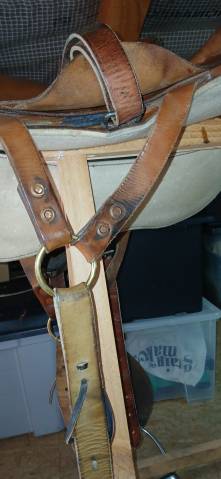 Selle d'&eacute;quitation de fabrication artisanale