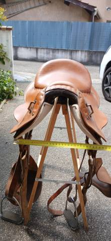 Selle d'&eacute;quitation de fabrication artisanale