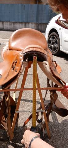Selle d'&eacute;quitation de fabrication artisanale