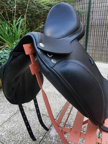 Selle dressage Prestige X Helen K D taille 17