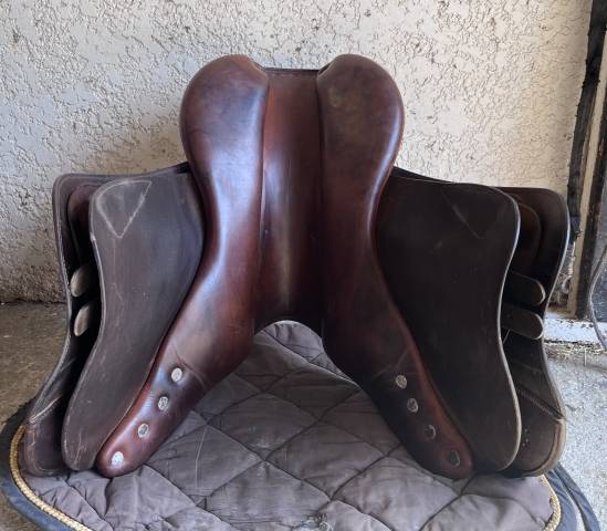 Selle Delgrange taille 17 