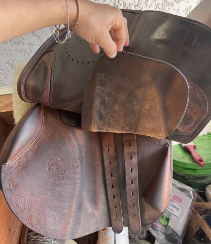 Selle Delgrange taille 17 