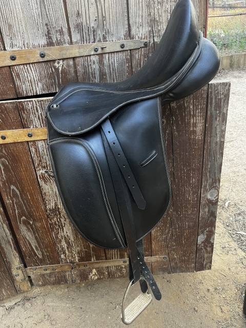 Selle Dressage Waldhausen 17,5