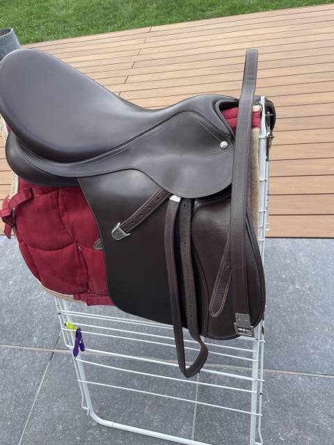 Selle Bates mixte 17,5