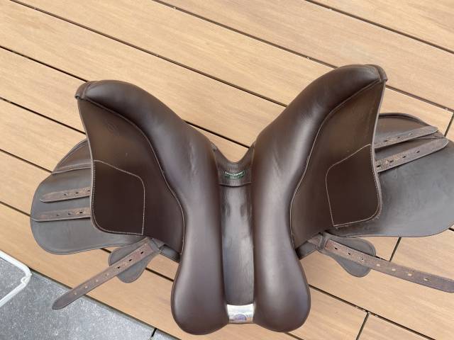 Selle Bates mixte 17,5