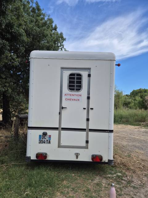 Van 2 places equi-trek