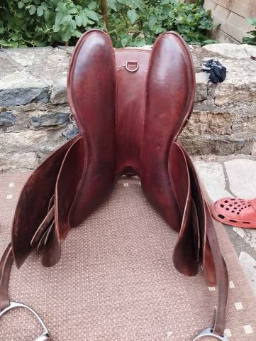 Selle Trec Forestier randonnée avec accessoires 18'