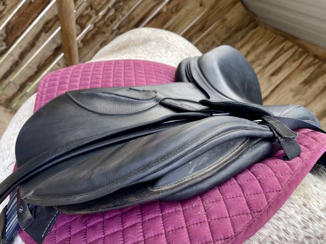 Selle mixte Antar&egrave;s Connexion 17.5 3A noire