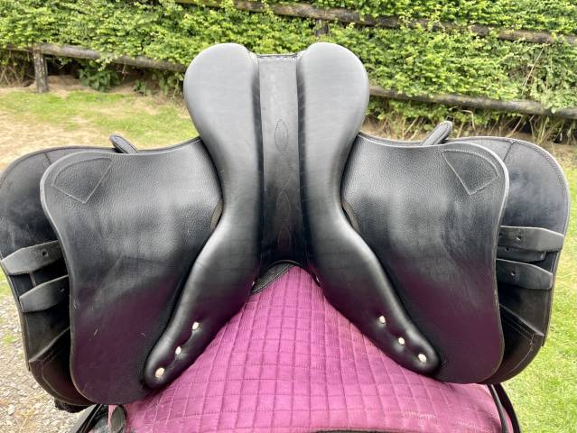 Selle mixte Antar&egrave;s Connexion 17.5 3A noire