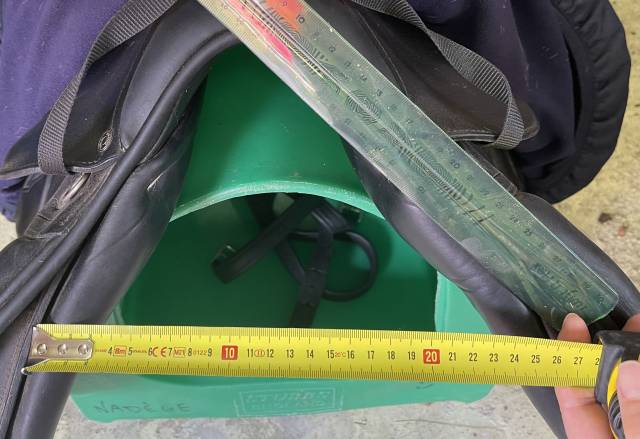 Selle mixte Antar&egrave;s Connexion 17.5 3A noire