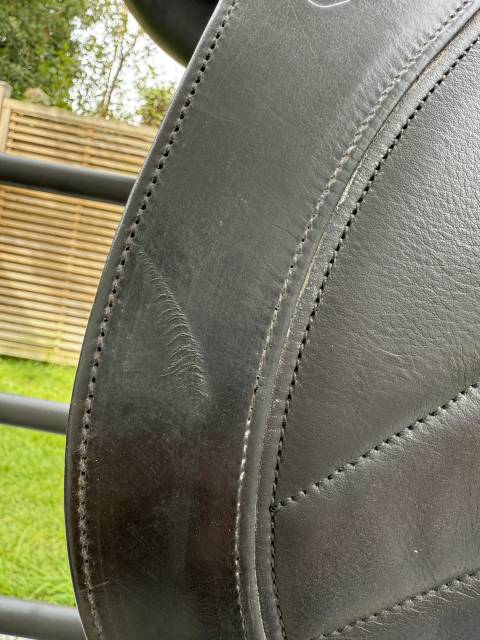 Selle de dressage Cwd 17,5
