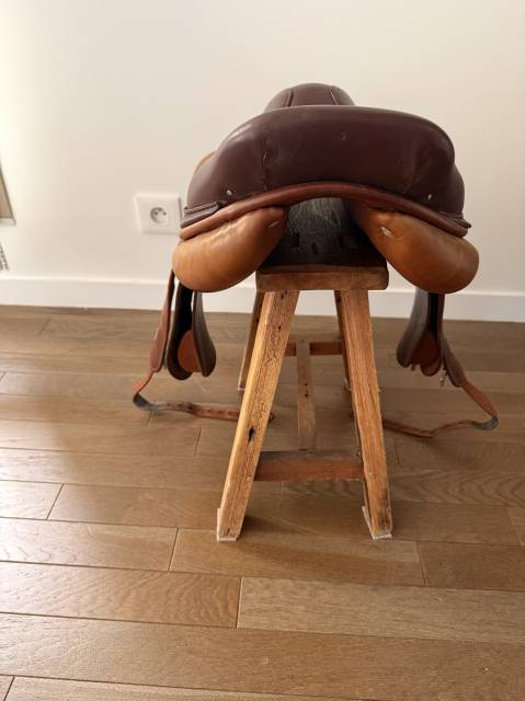 Selle CWD Club 17’’ – série 2/25 – 2020 – Très bon état