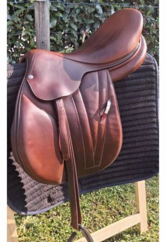 Selle butet 17 pouces 