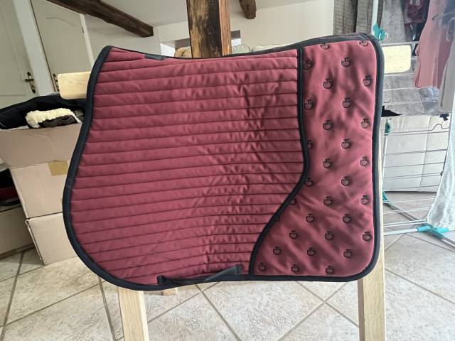 Tapis Cavalleria Toscana Bordeaux