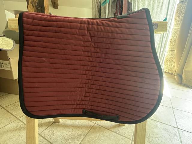 Tapis Cavalleria Toscana Bordeaux