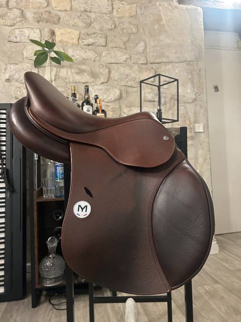 Selle Meyer 17 , 2024 en parfait état 