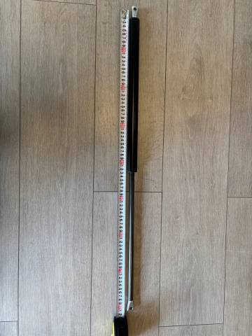 Vérin à gaz entraxe 800mm - Compression de 100N à 1100N