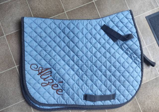 Tapis bleu fouganza