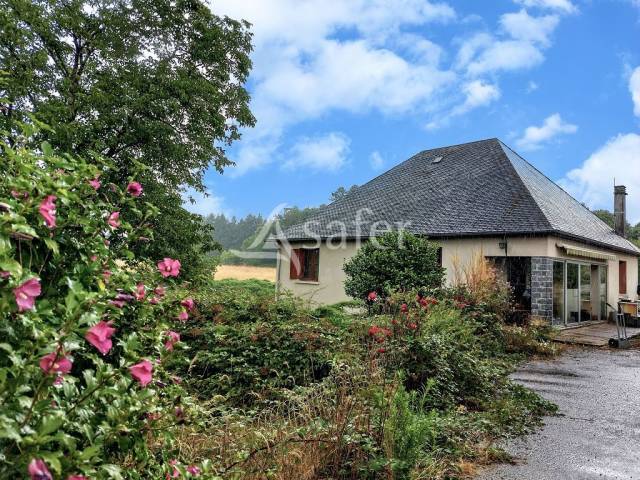 Propriété bâtie de 21ha10 dans un hameau