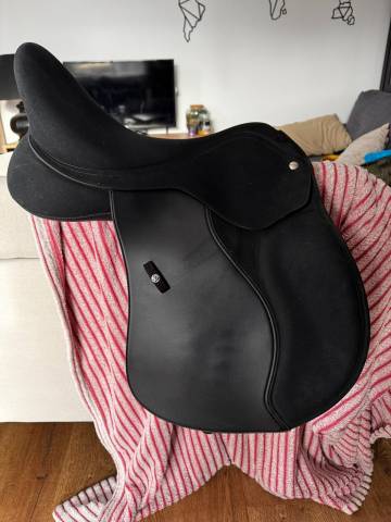 Selle 2025 Neuve 16,5" Wintec 2000 Cair® Hart HW Mixte