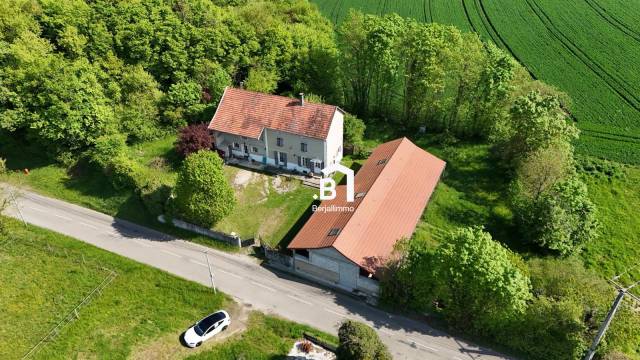 Maison 6 pieces 162m² sur 24 000 m²