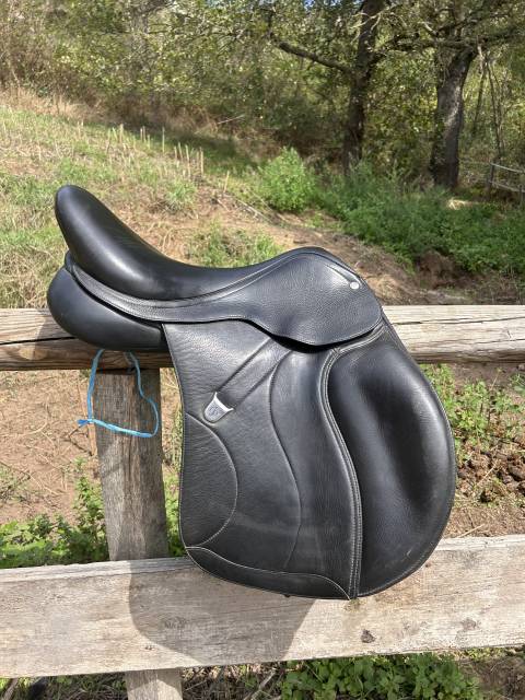 Selle Bates mixte 17 pouces 