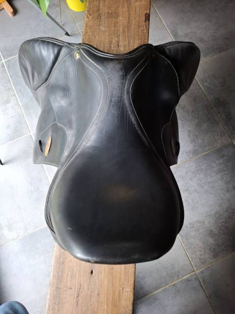 Selle Eric Mondange cuir noir T 17,5