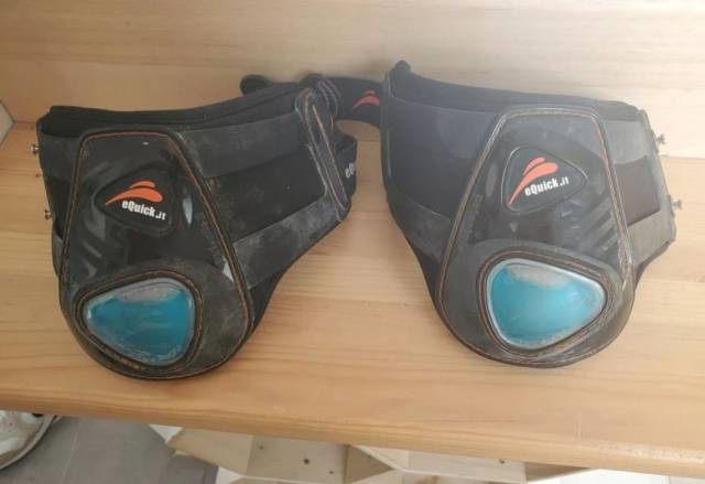 Ensemble Guetres et PB e quick