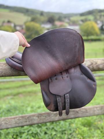 Selle butet 17,5 semi-creuse