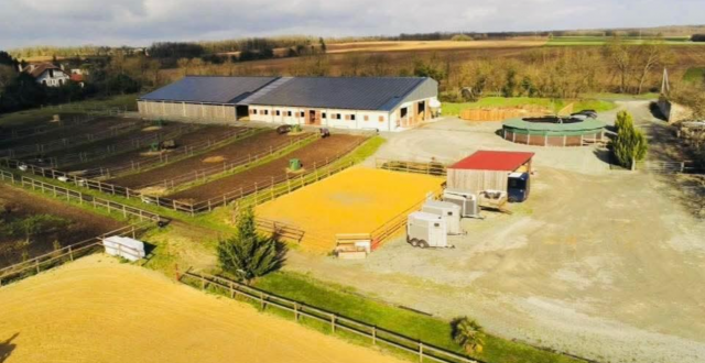 Propriété équestre: installations et habitattions