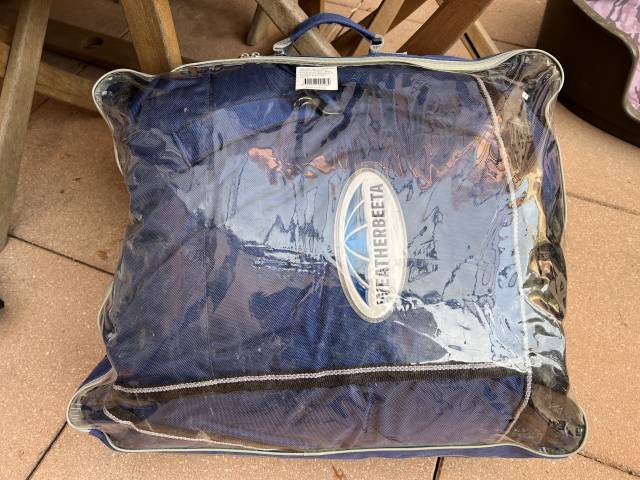 Weatherbeeta couverture 360g 1680D