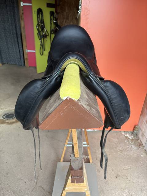 Selle dressage Voltaire adelaide