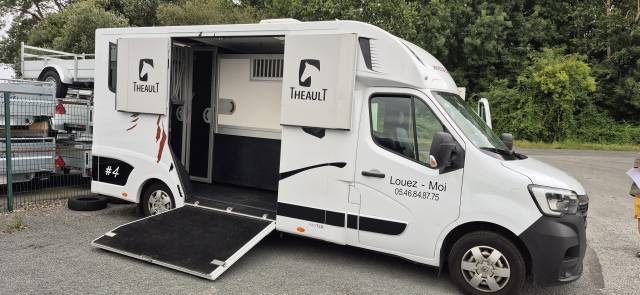 Camion theault renault occasion avril 2023