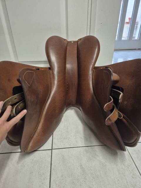 Selle acavallo 17 pouces