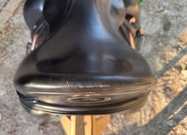 selle de dressage Equipe Carbon Viktoria monoflap 17,5