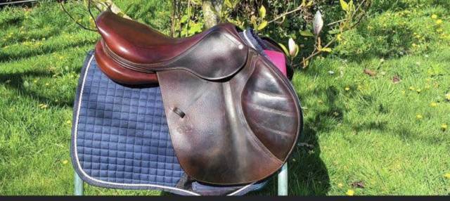 Selle CWD modèle SE02, 18 pouces